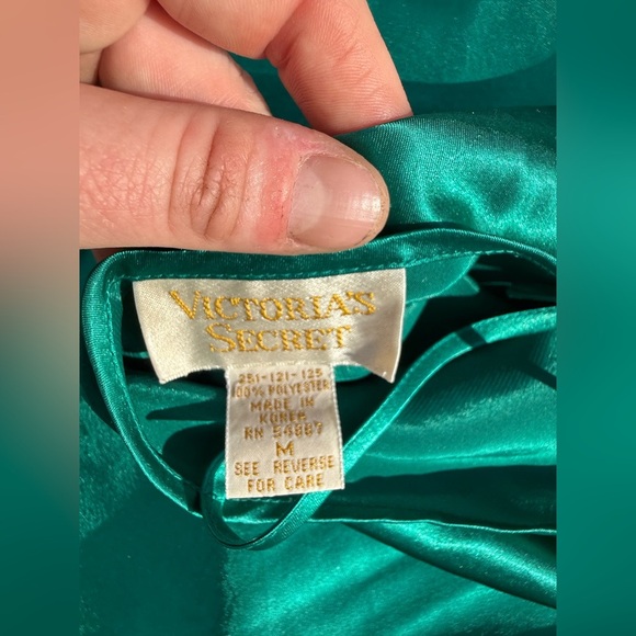 Vintage Gold Label Victoria’s Secret Emerald Green Satin Slip Dress, Size M - Picture 4 of 5
